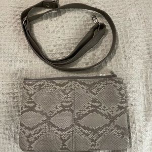 Jewel by Thirty -One .  Brown snake skin pattern clutch .